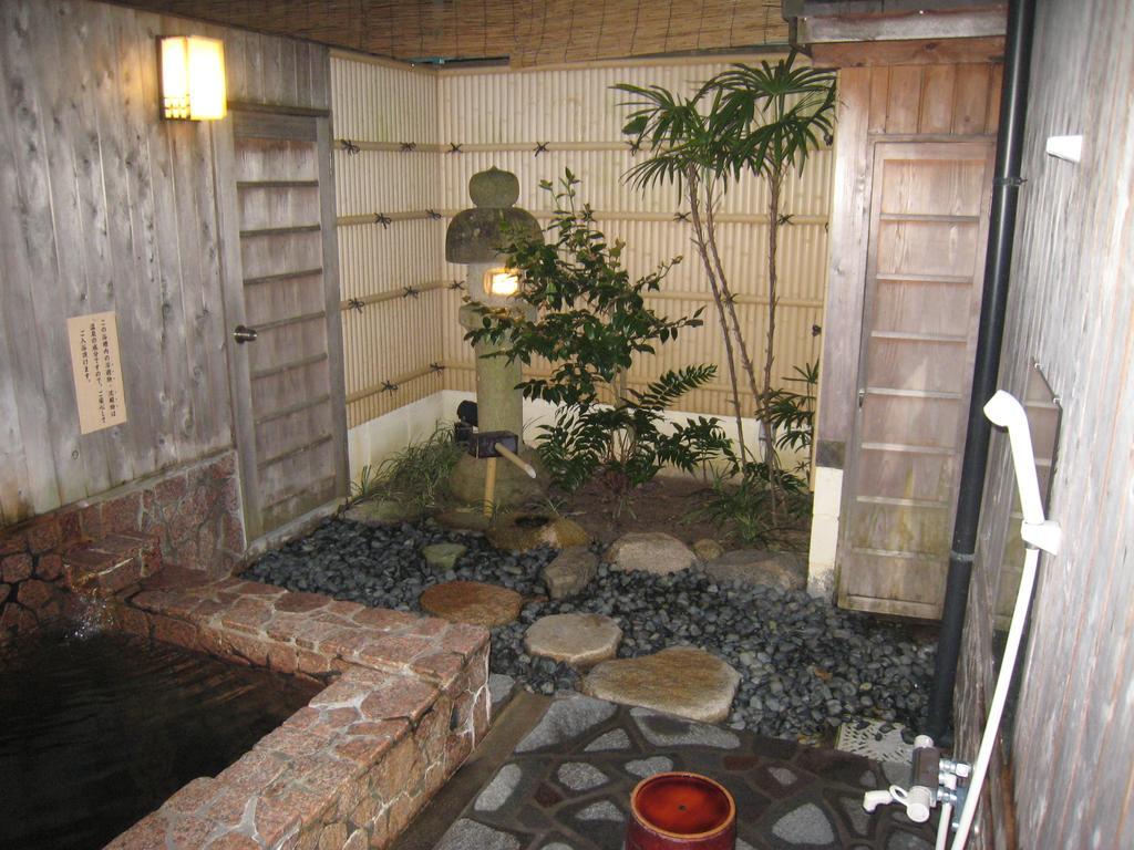Utsumionsen Ichizu Hotel Aichi Esterno foto