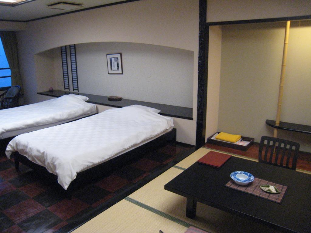 Utsumionsen Ichizu Hotel Aichi Esterno foto
