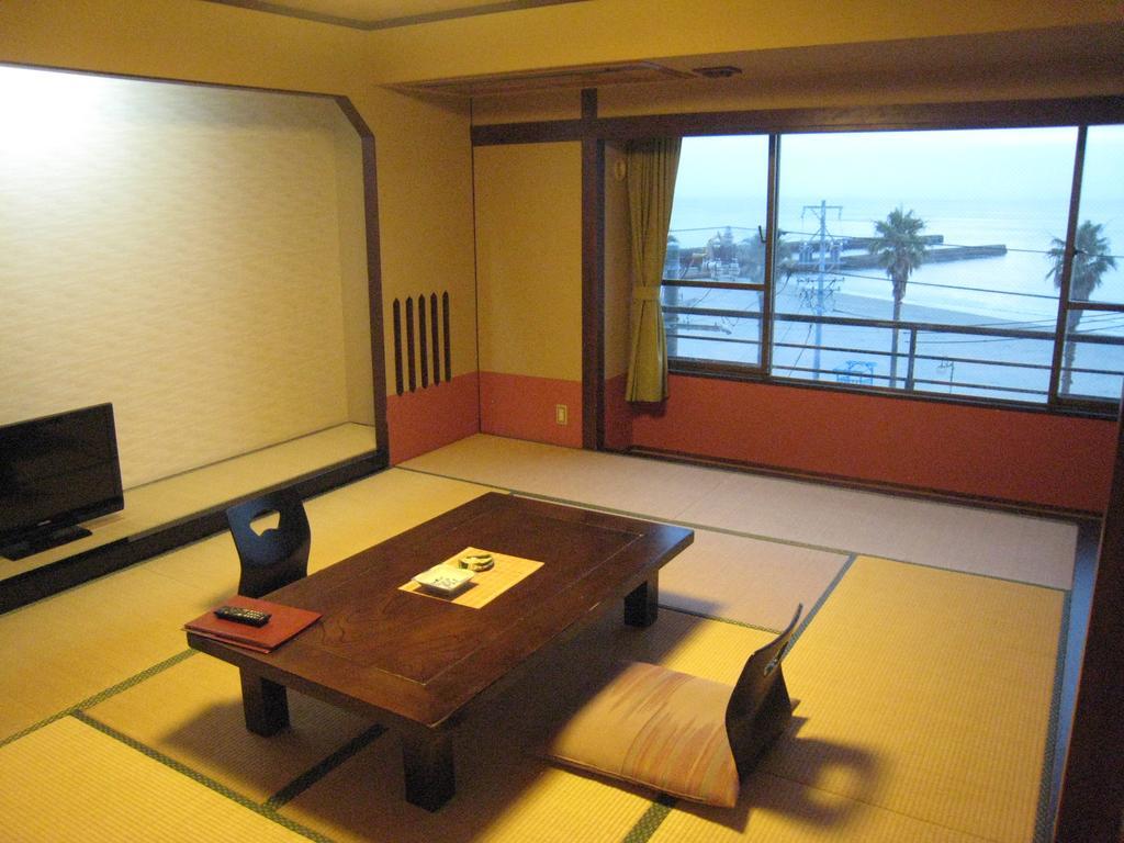 Utsumionsen Ichizu Hotel Aichi Esterno foto