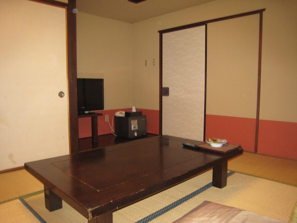 Utsumionsen Ichizu Hotel Aichi Esterno foto