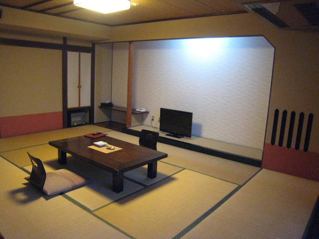 Utsumionsen Ichizu Hotel Aichi Esterno foto