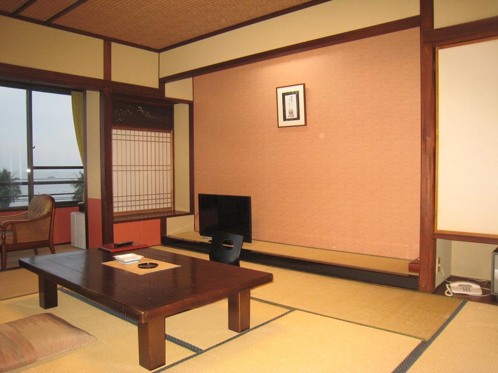 Utsumionsen Ichizu Hotel Aichi Esterno foto
